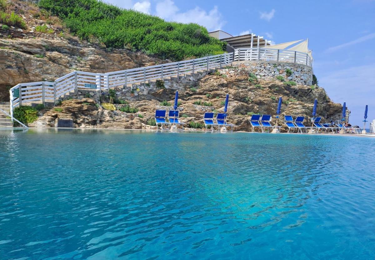 Capo D'Arco - Goelba Daire Rio Marina Dış mekan fotoğraf